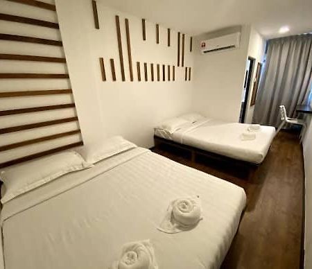 Kuching Hotel Buitenkant foto