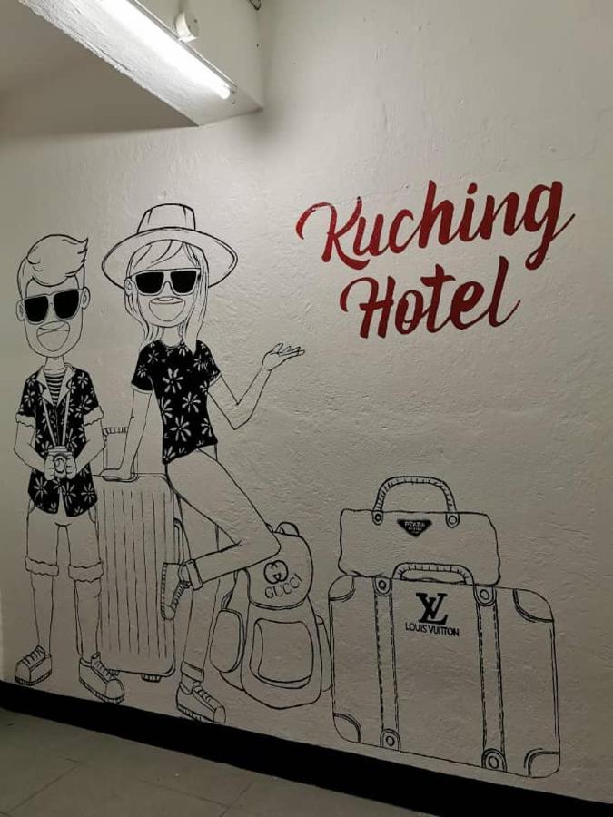 Kuching Hotel Buitenkant foto