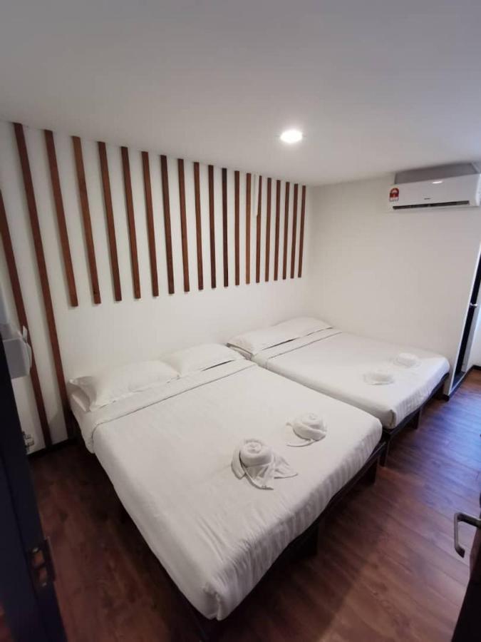 Kuching Hotel Buitenkant foto